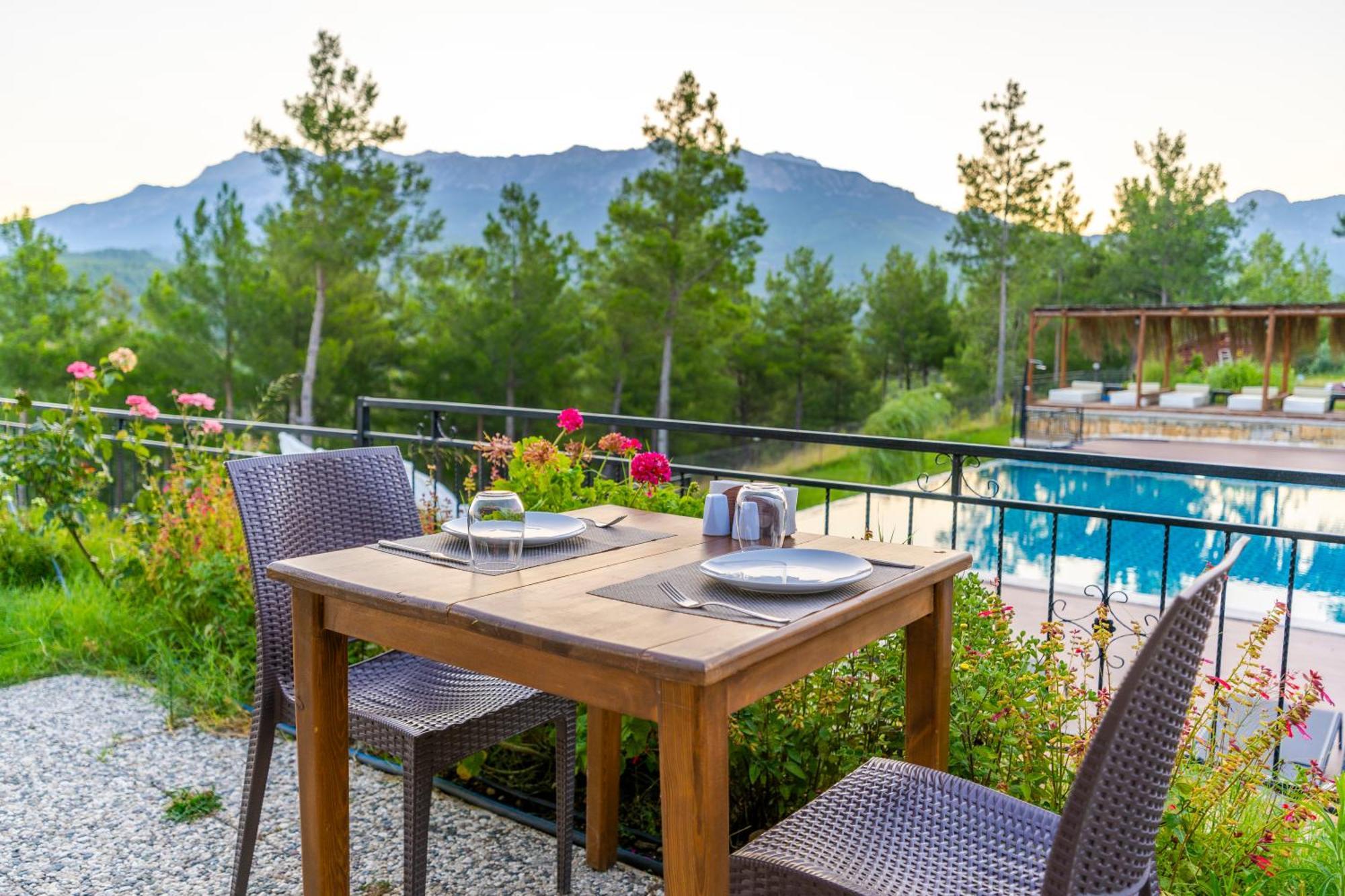 Maison Green Hill Hobbit Villas & Boutique Hotel Анталія Екстер'єр фото